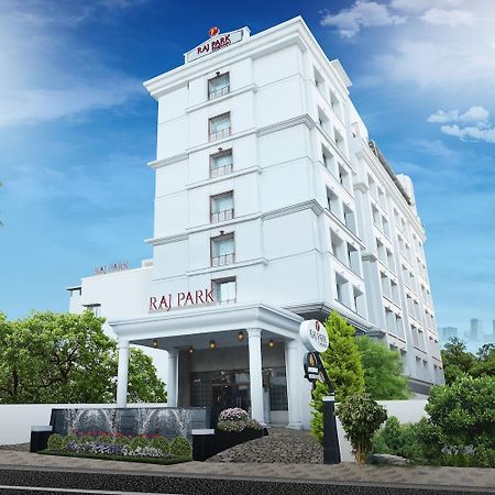 Raj Park Hotel Madrás Exterior foto